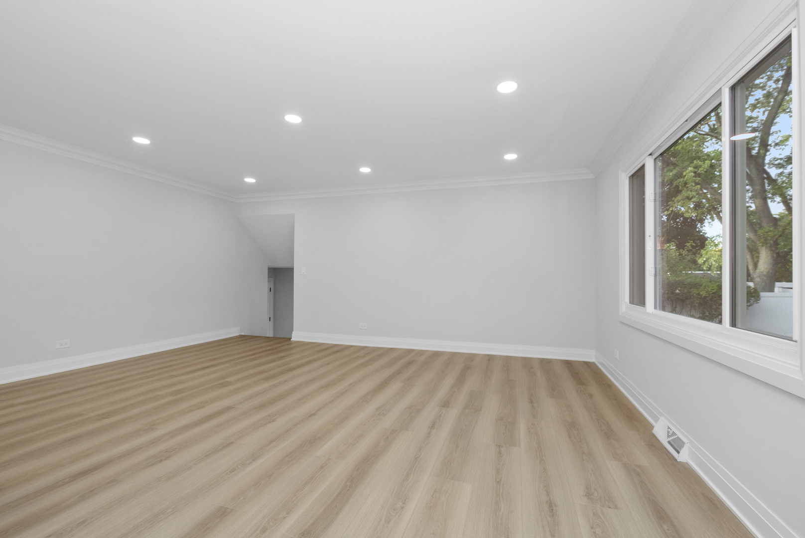 5927 Sherman Drive, Woodridge, IL 60517