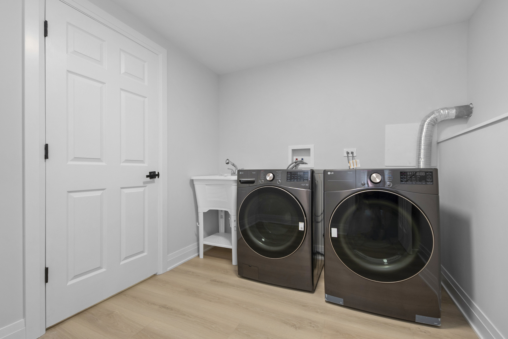 5927 Sherman Drive, Woodridge, IL 60517