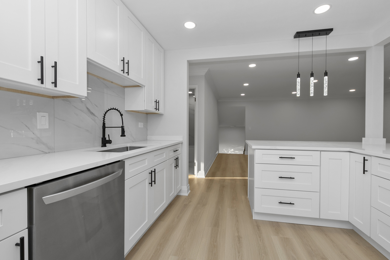 5927 Sherman Drive, Woodridge, IL 60517