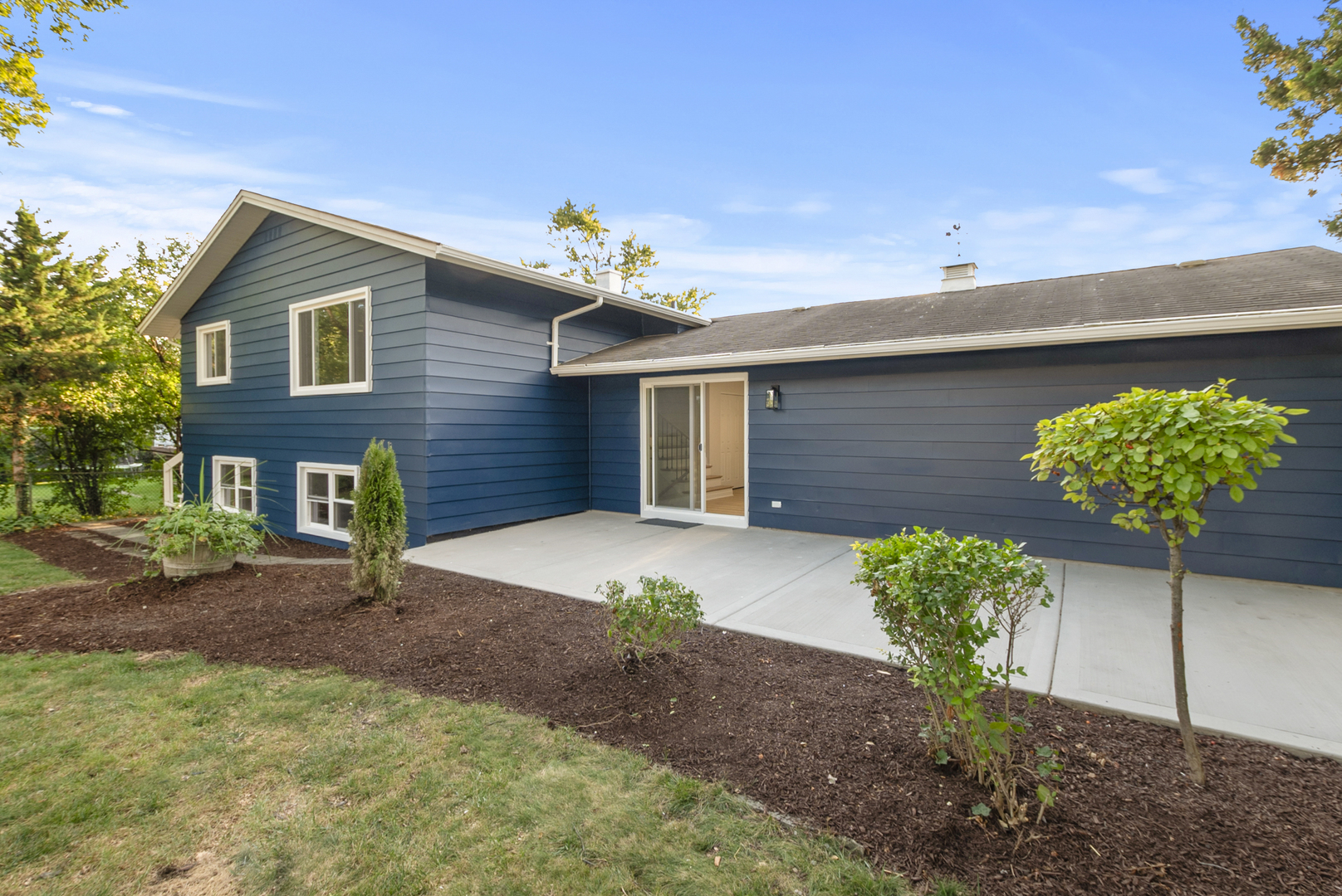 5927 Sherman Drive, Woodridge, IL 60517