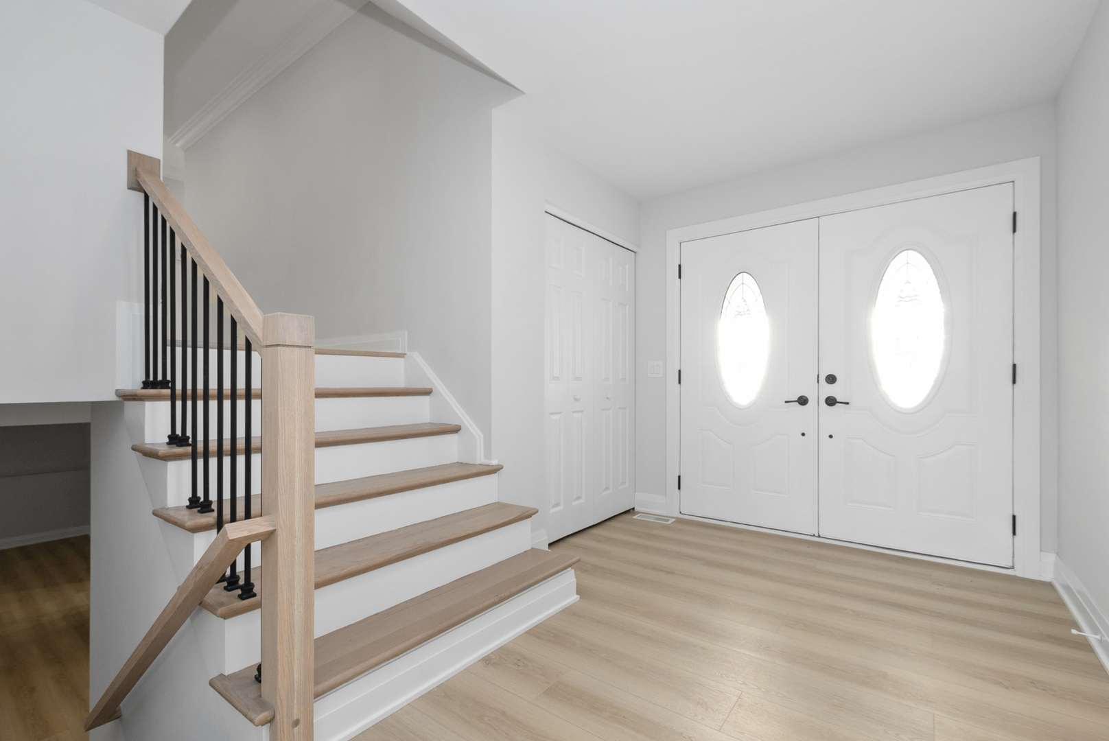 5927 Sherman Drive, Woodridge, IL 60517