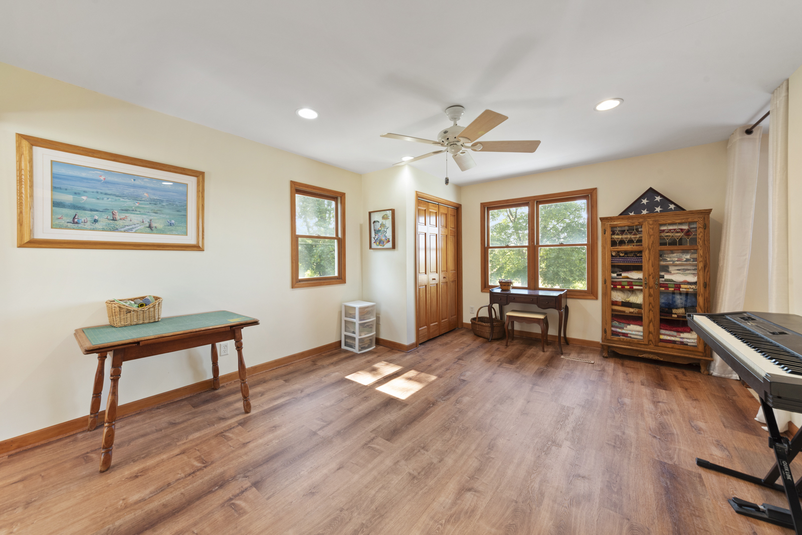 4S069 Barclay Road, Naperville, IL 60563