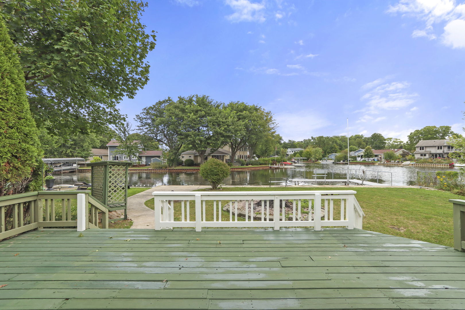 33113 N Cove Road, Grayslake, IL 60030