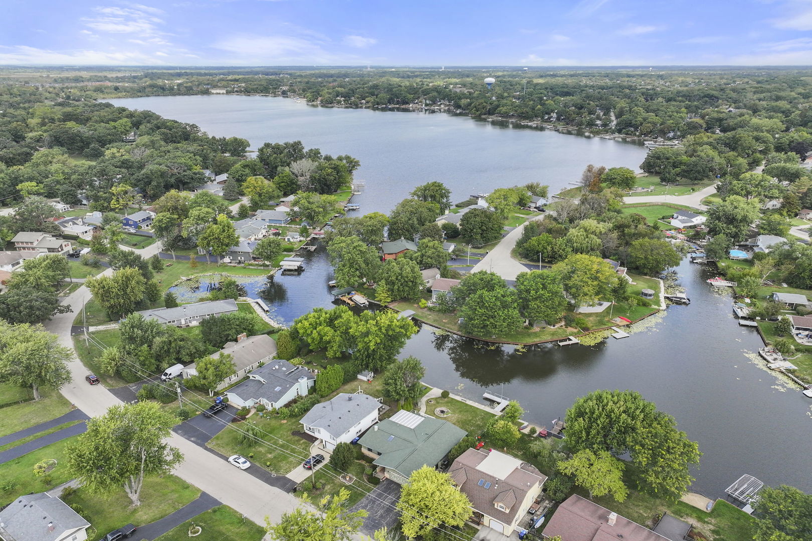 33113 N Cove Road, Grayslake, IL 60030
