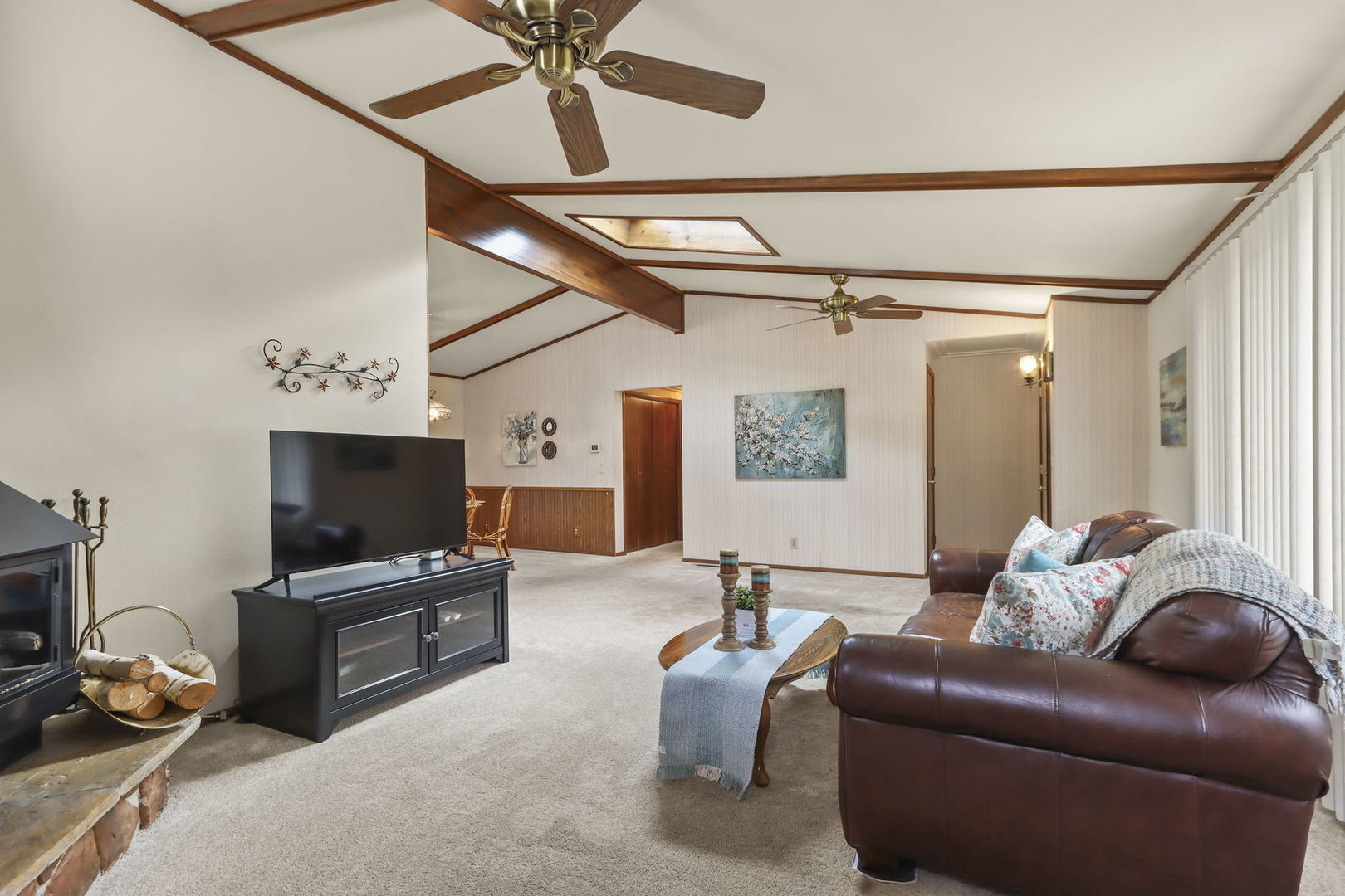 33113 N Cove Road, Grayslake, IL 60030