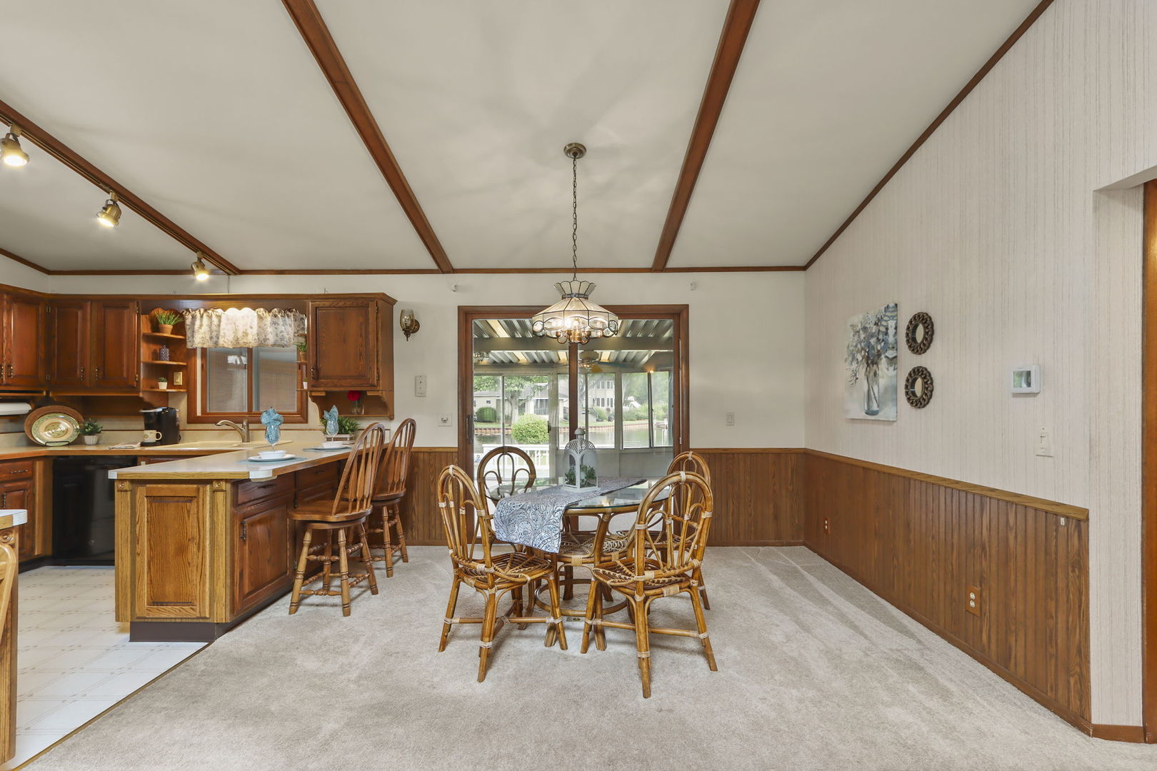 33113 N Cove Road, Grayslake, IL 60030