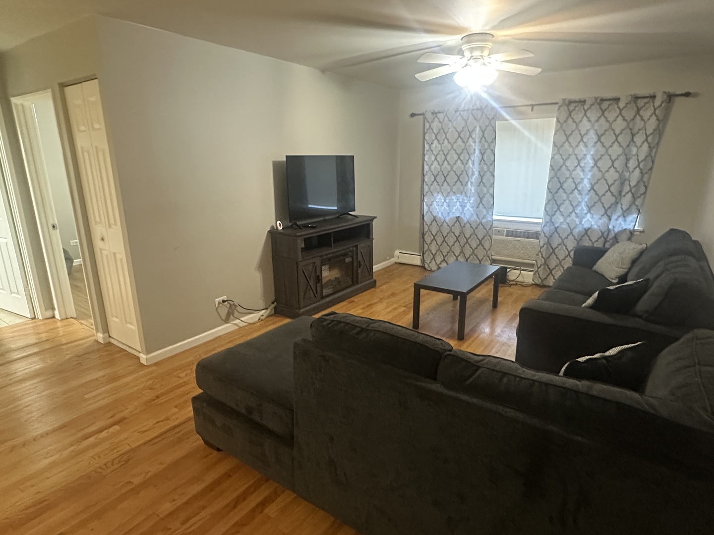 7854 S South Shore Drive #207, Chicago, IL 60649