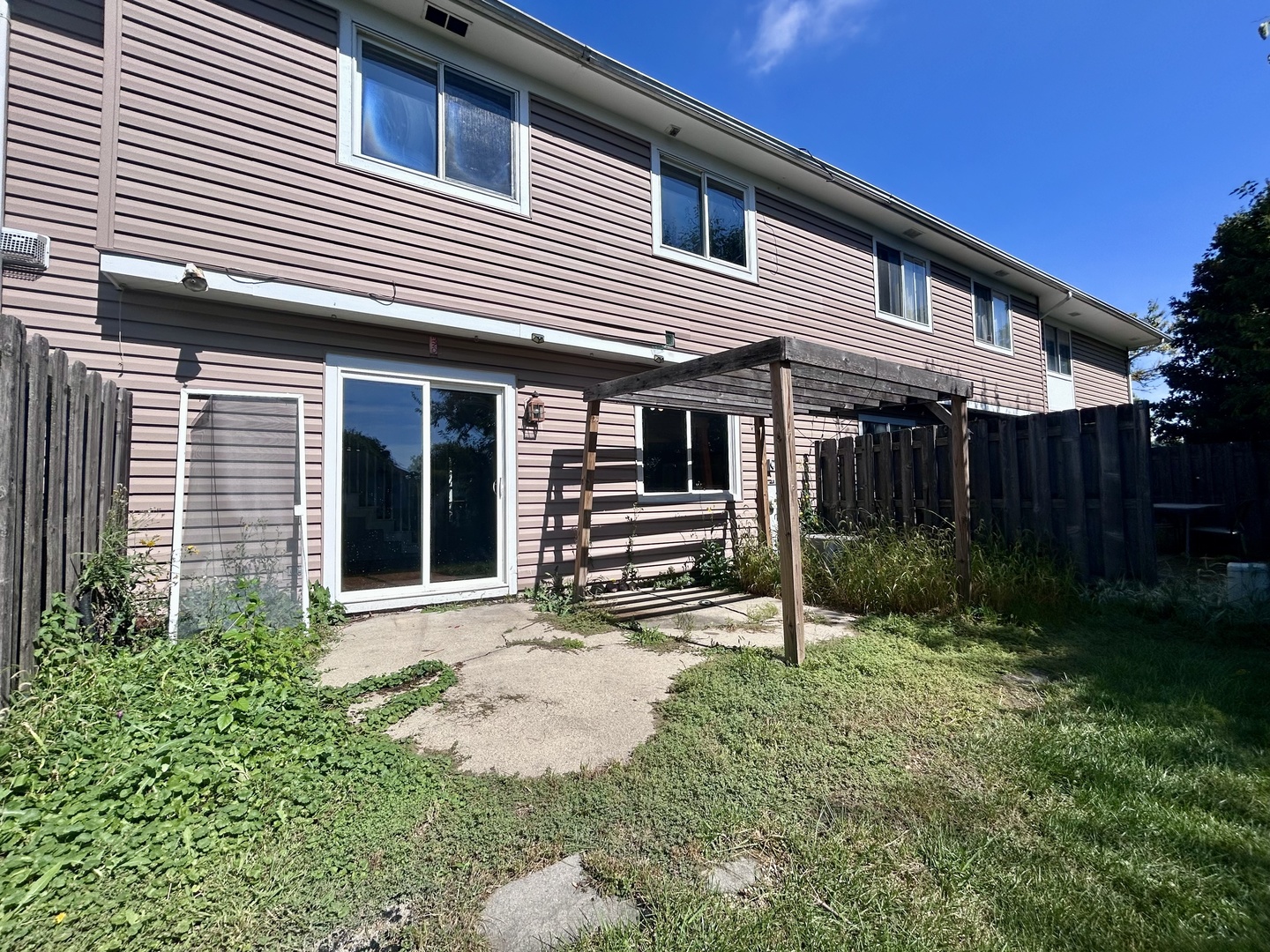 454 Esselen Court, Carol Stream, IL 60188