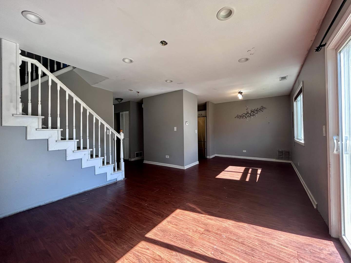 454 Esselen Court, Carol Stream, IL 60188