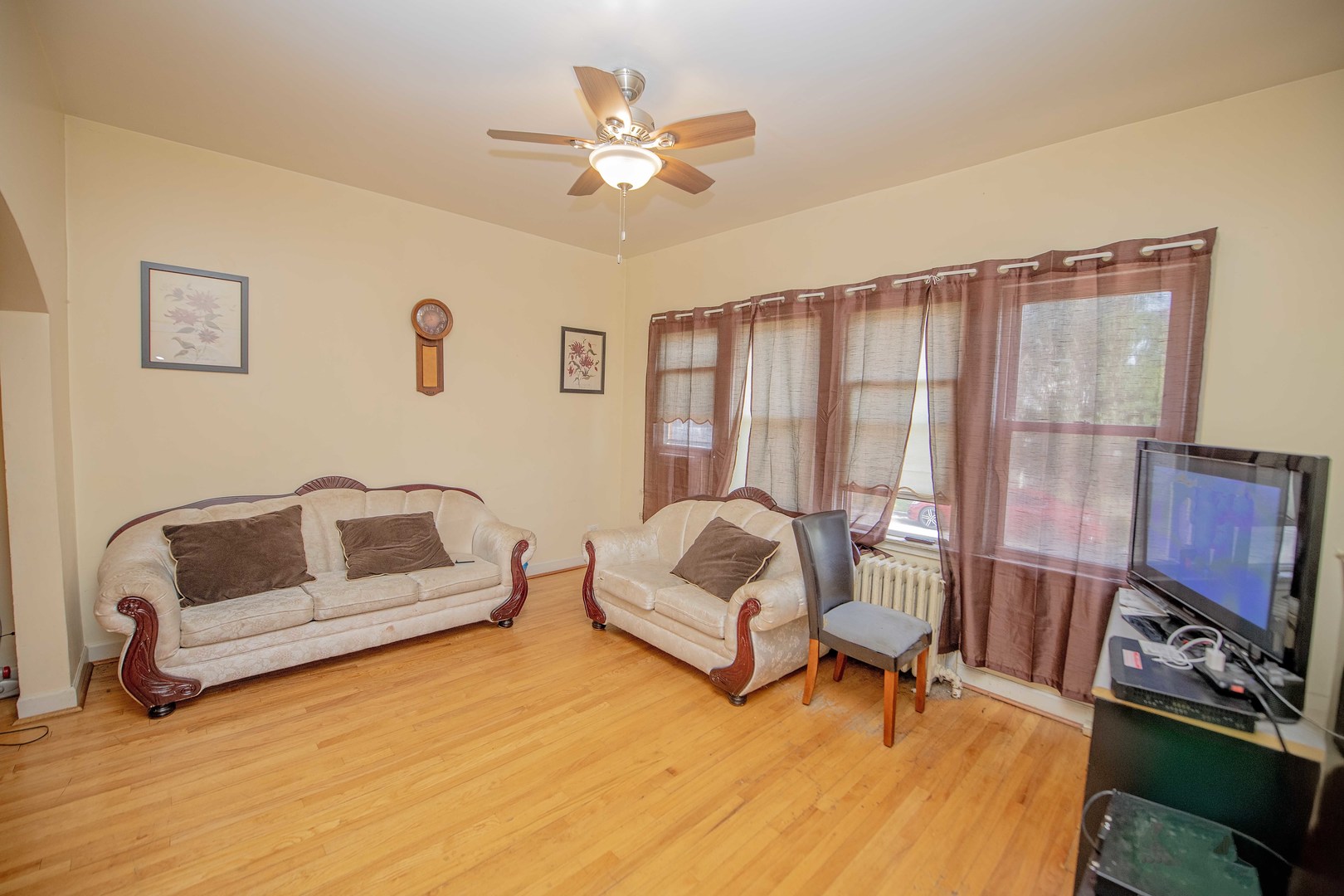 132 N 22nd Avenue, Melrose Park, IL 60160
