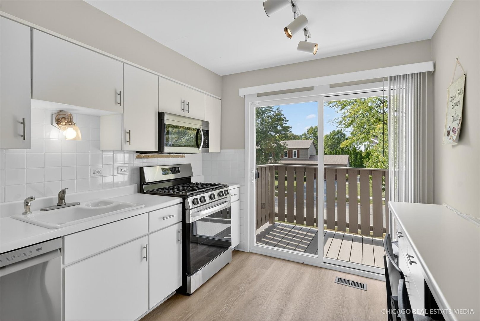 205 Nantucket Harbor #205, Schaumburg, IL 60193