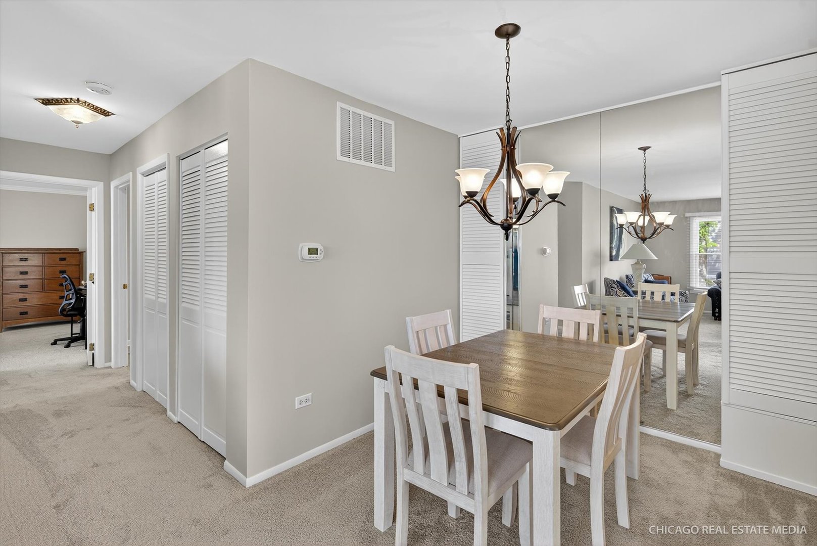 205 Nantucket Harbor #205, Schaumburg, IL 60193