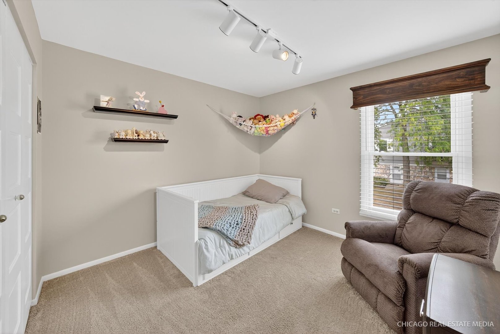 205 Nantucket Harbor #205, Schaumburg, IL 60193