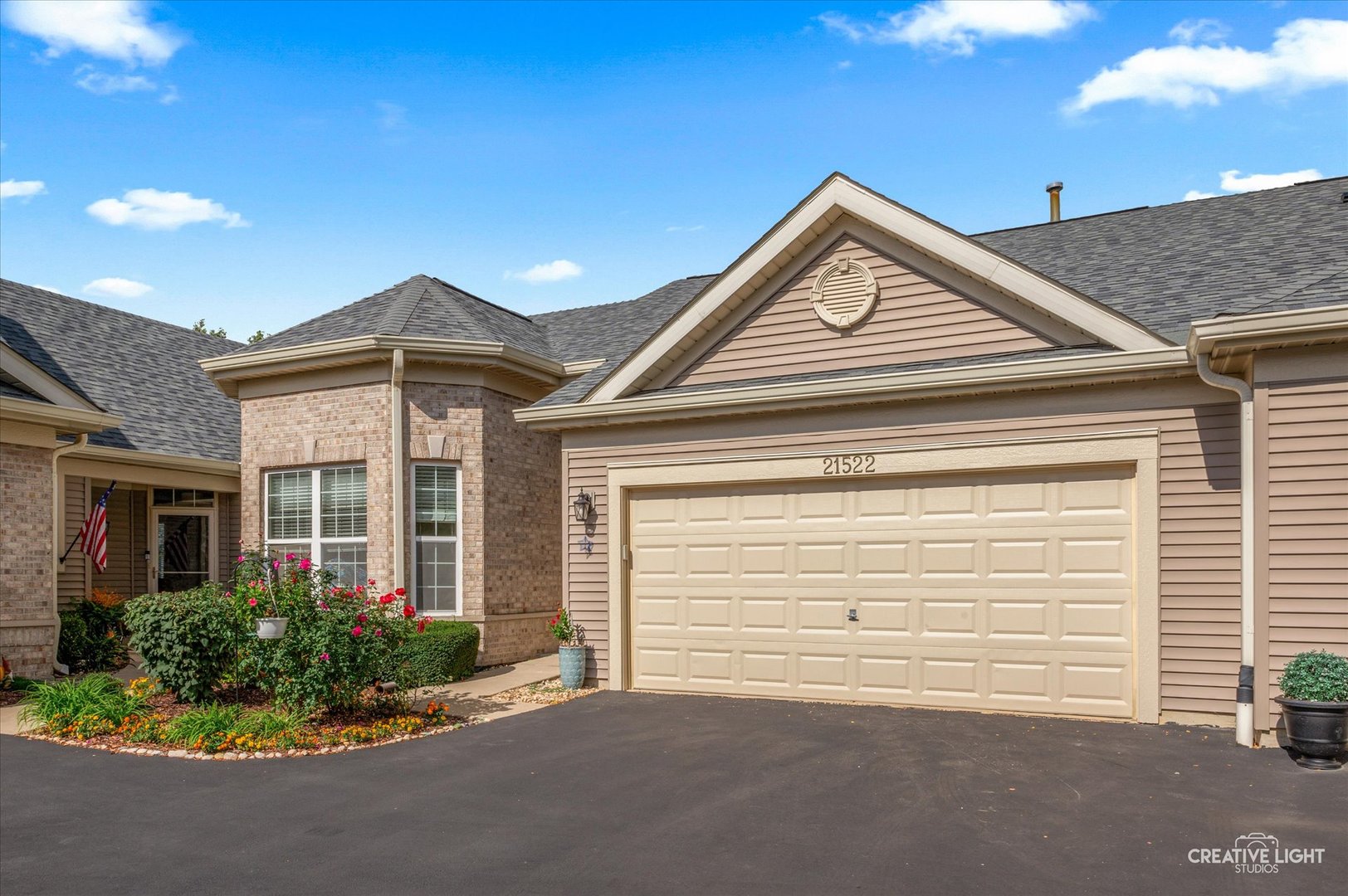 21522 Lake St Clair Drive, Crest Hill, IL 60403