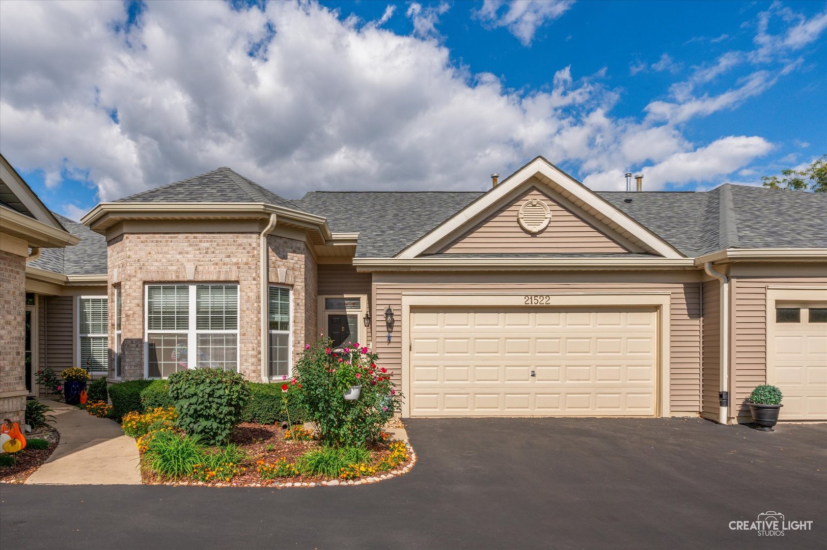 21522 Lake St Clair Drive, Crest Hill, IL 60403