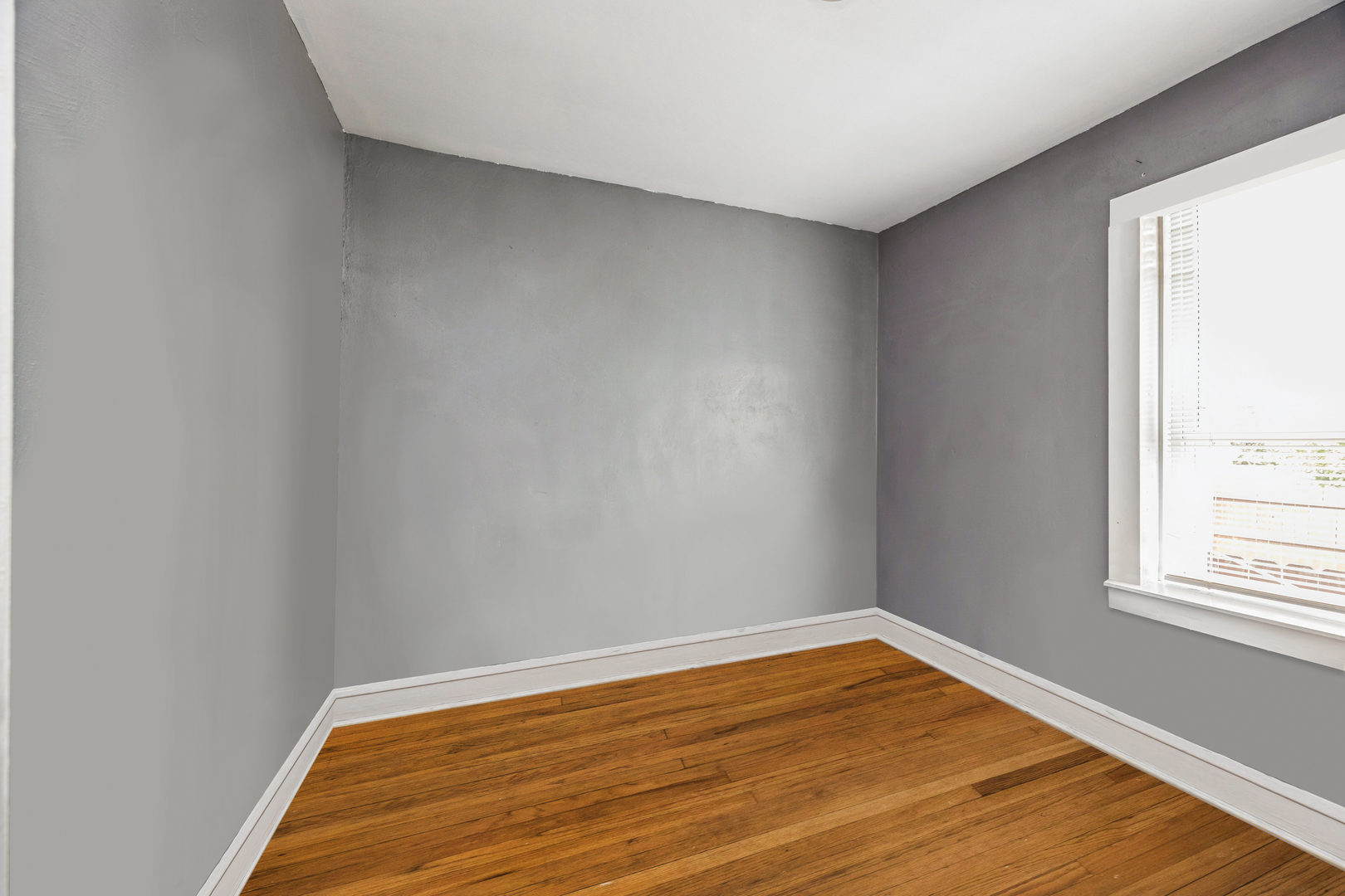 7352 S Langley Avenue, Chicago, IL 60619