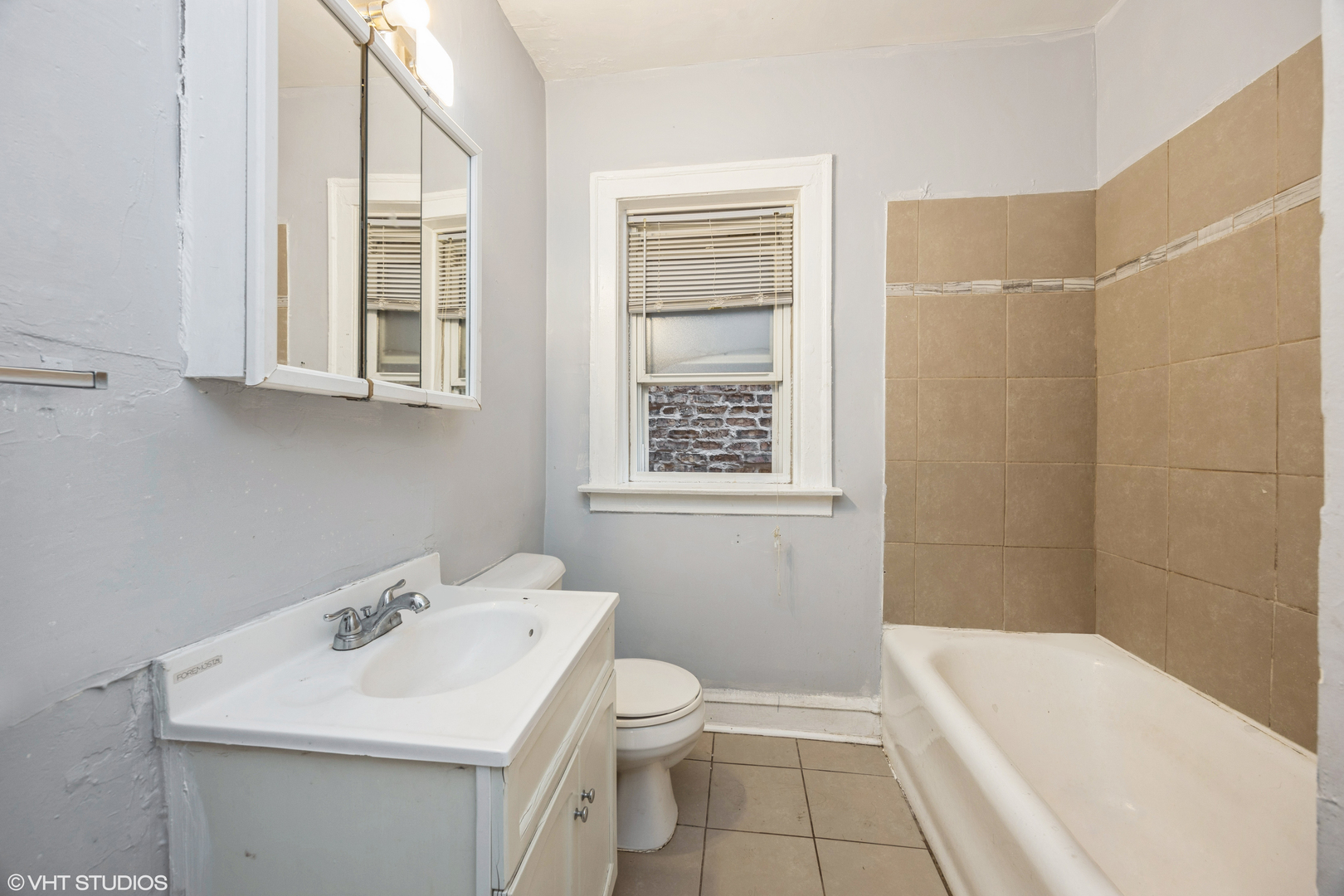 7352 S Langley Avenue, Chicago, IL 60619