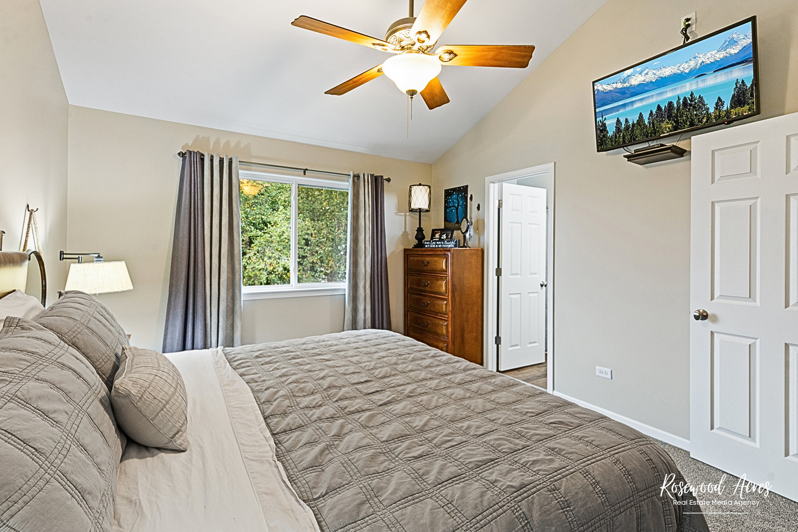 26124 S Bell Road, Channahon, IL 60410