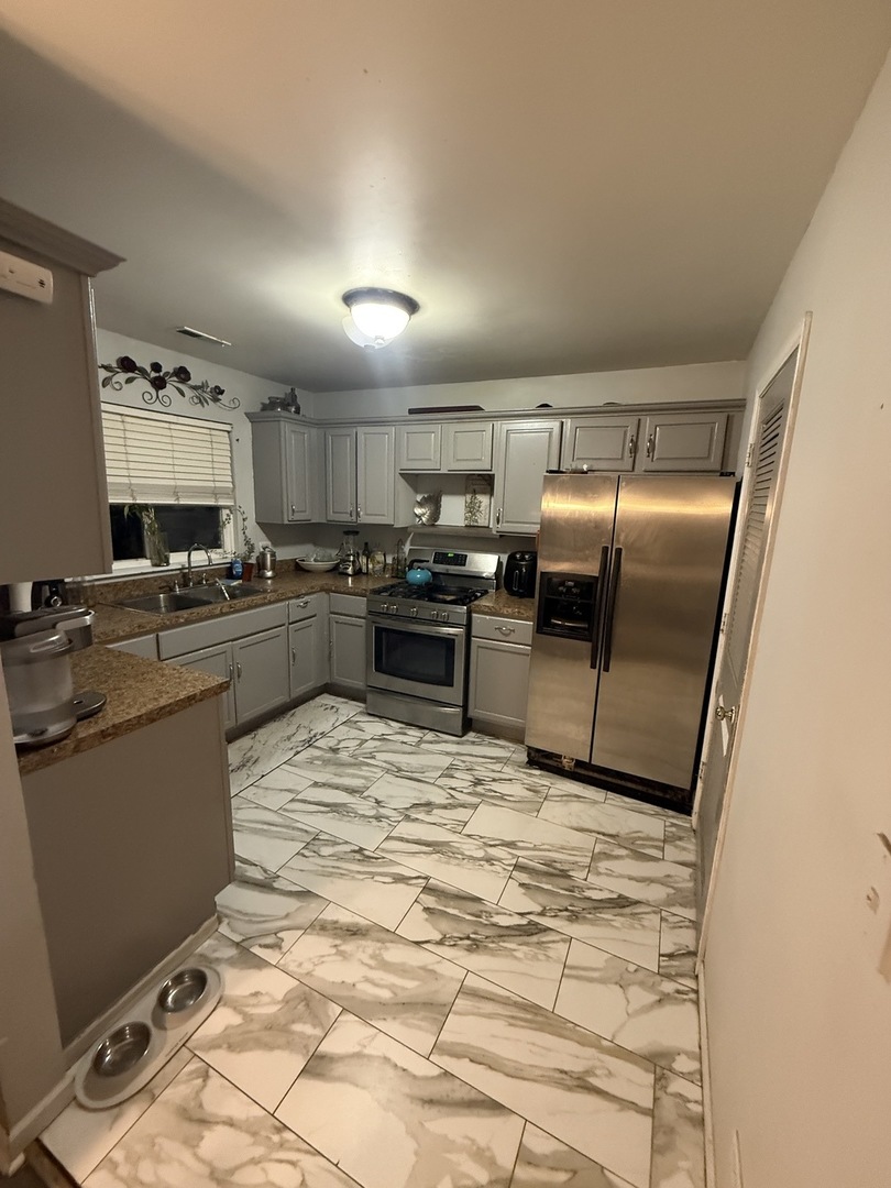 713 Saybrook Court, Romeoville, IL 60446