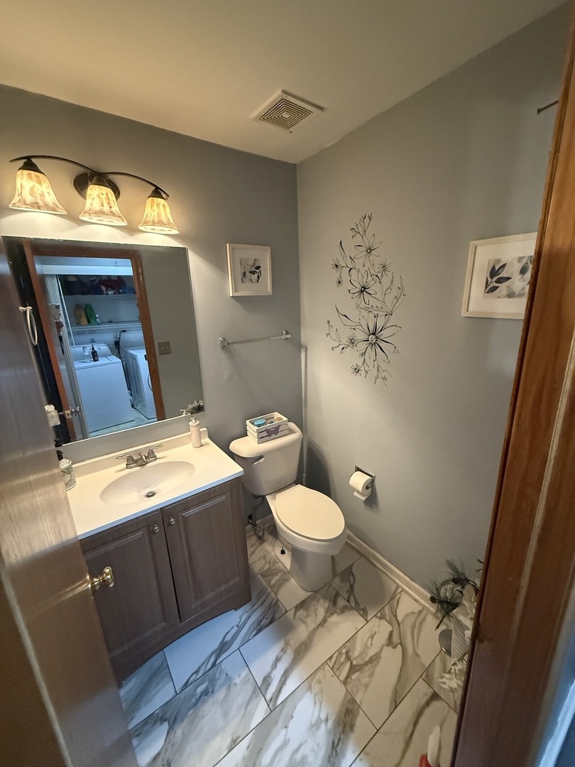 713 Saybrook Court, Romeoville, IL 60446