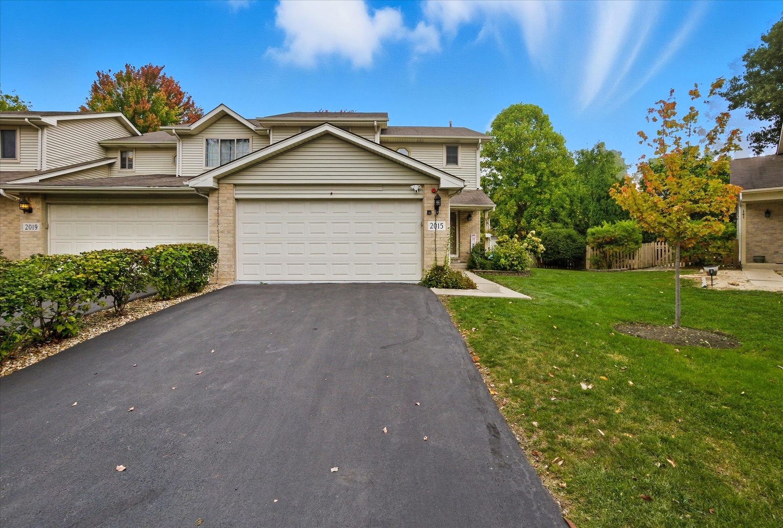 2015 Yellow Daisy Court, Naperville, IL 60563