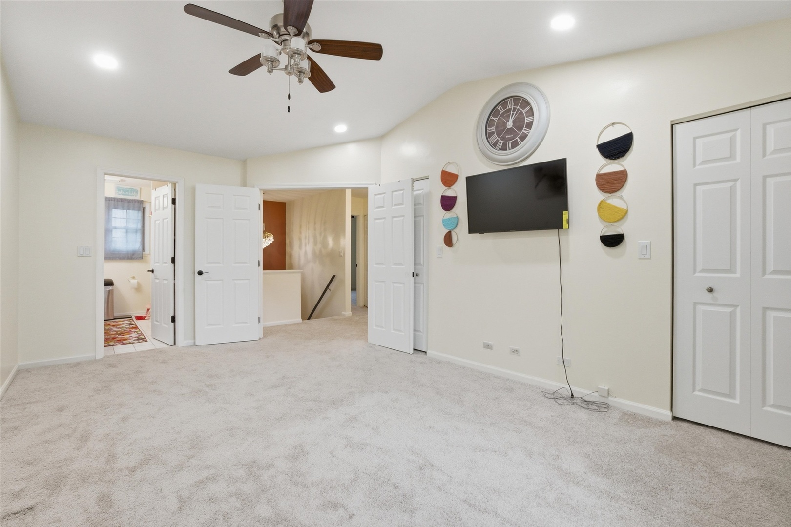 2015 Yellow Daisy Court, Naperville, IL 60563