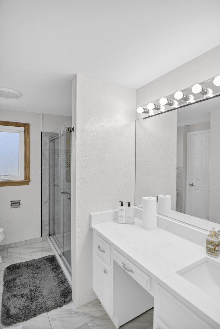 615 CORDIAL Drive, Des Plaines, IL 60018