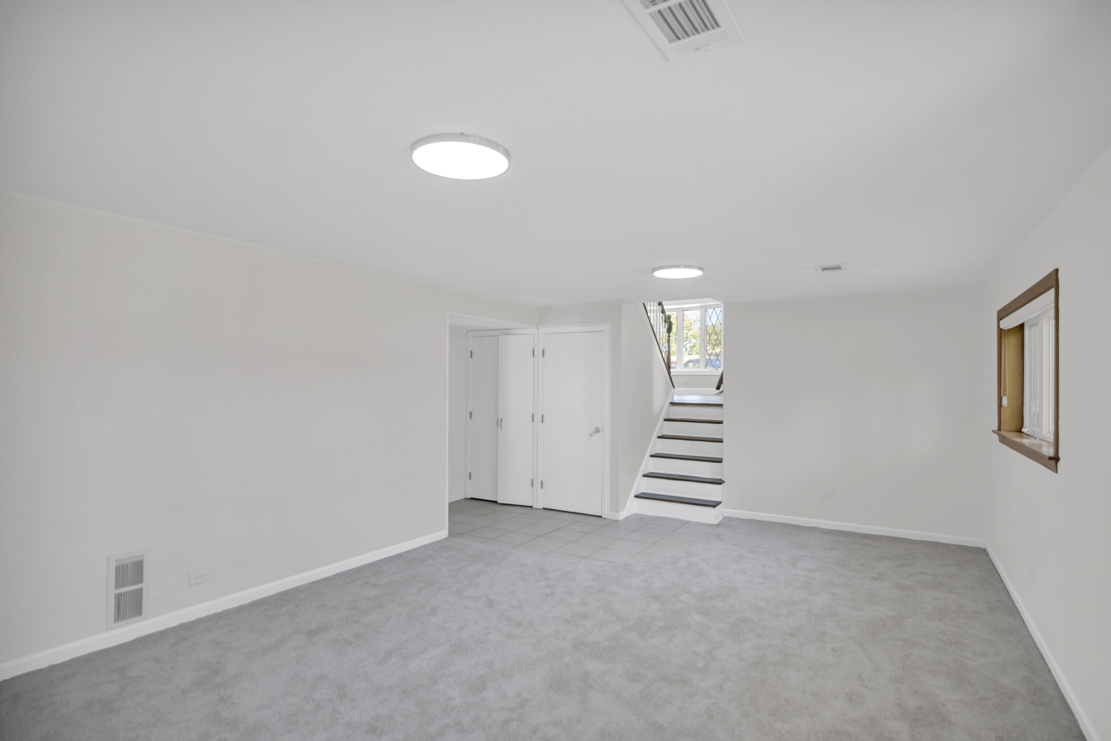 615 CORDIAL Drive, Des Plaines, IL 60018