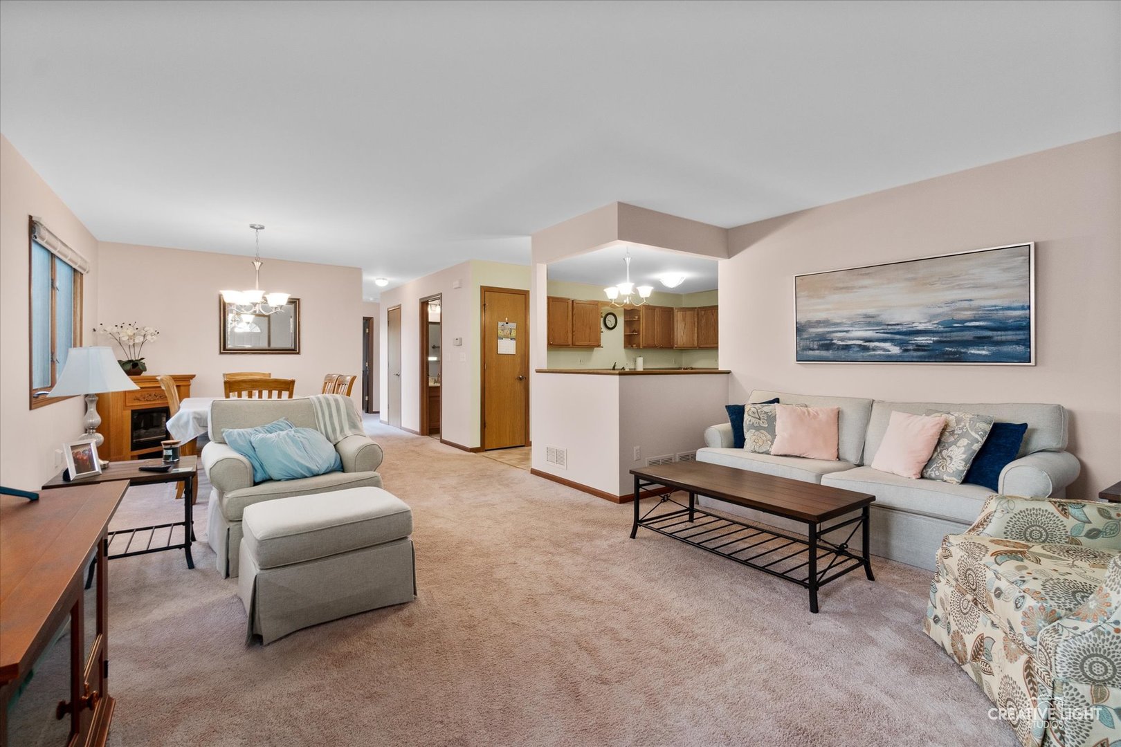 43 S Juniper Drive, North Aurora, IL 60542