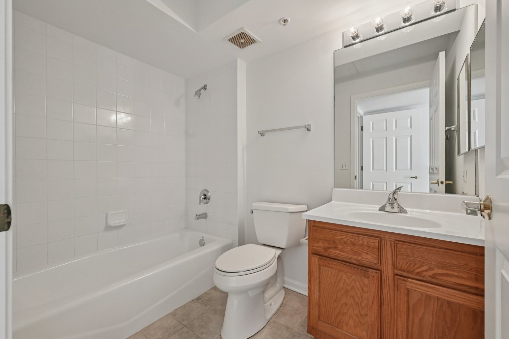 435 William Street #205, River Forest, IL 60305