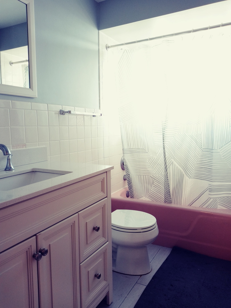 7649 W Irving Park Road, Chicago, IL 60634