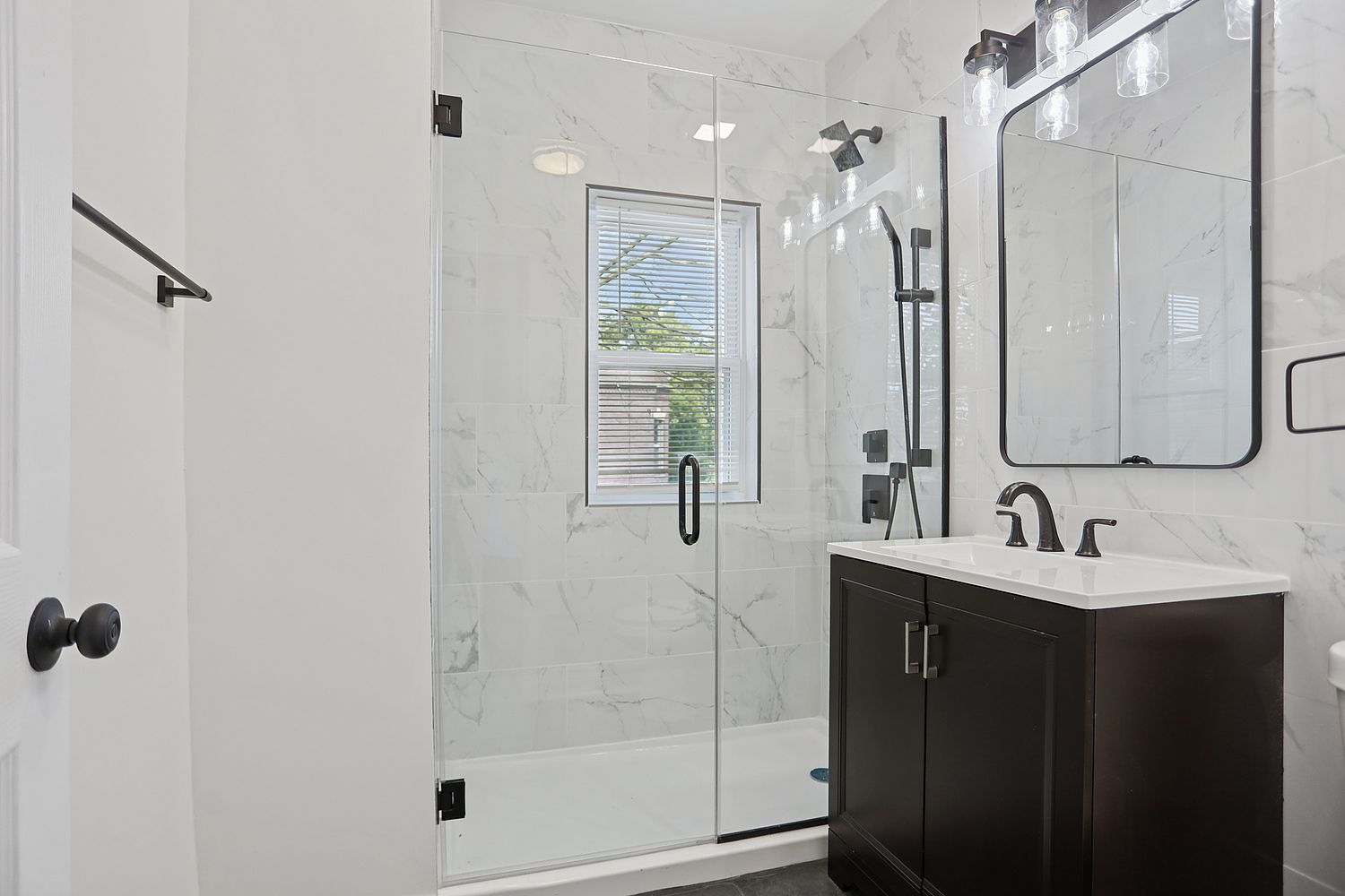 7000 S Eberhart Avenue, Chicago, IL 60637