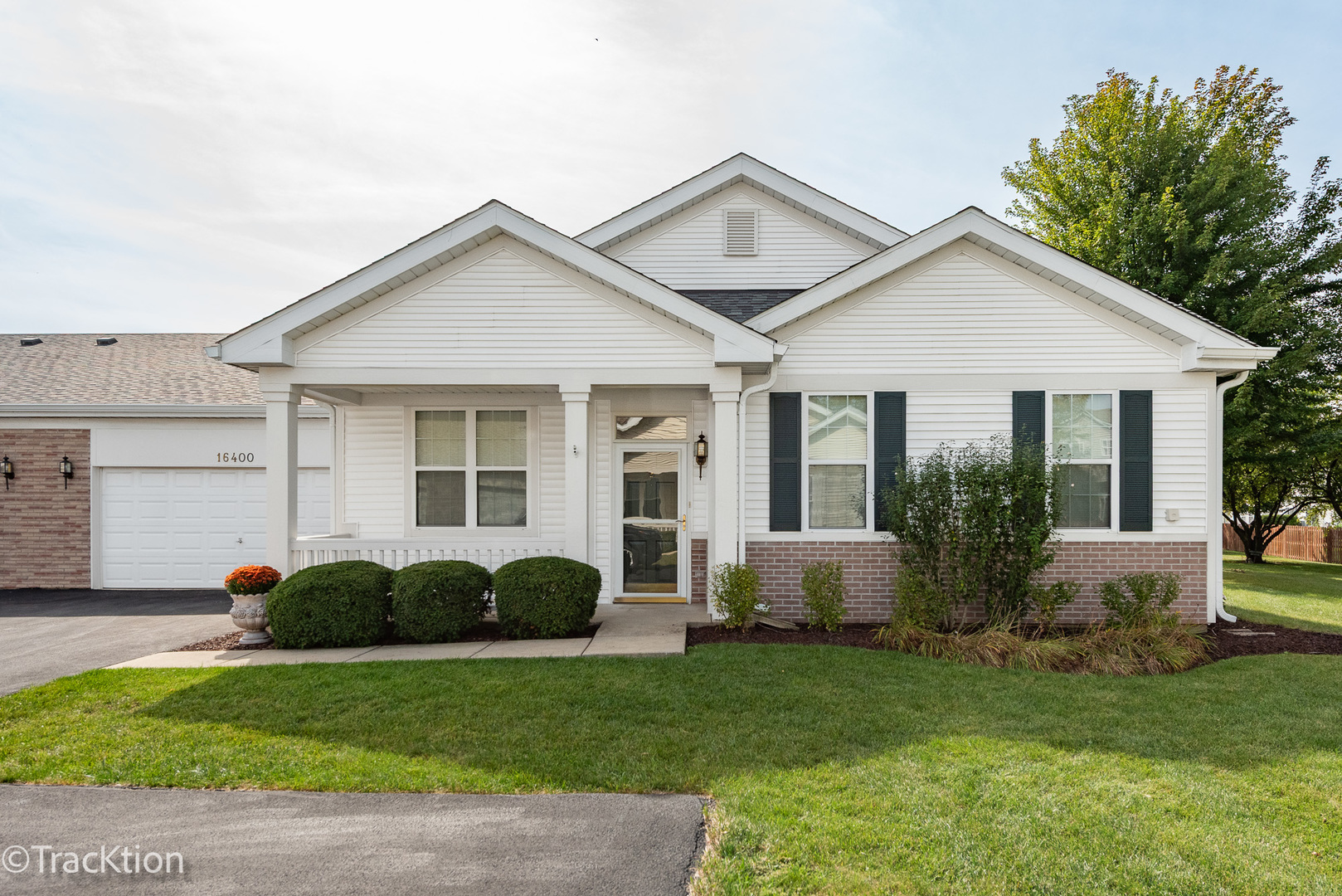 16400 Crescent Lake Drive #16400, Crest Hill, IL 60403