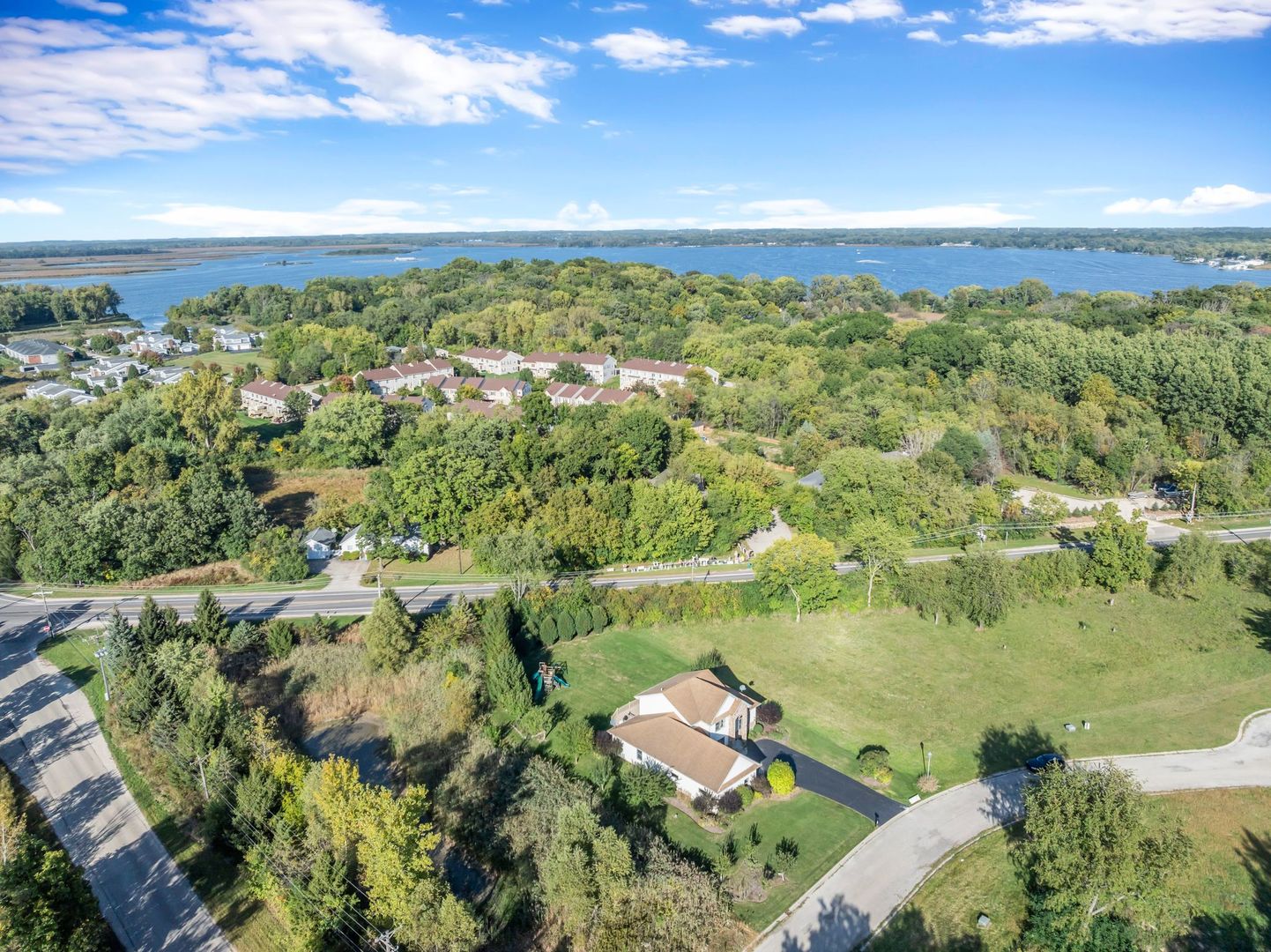 6712 PERKINS Parkway, Fox Lake, IL 60020
