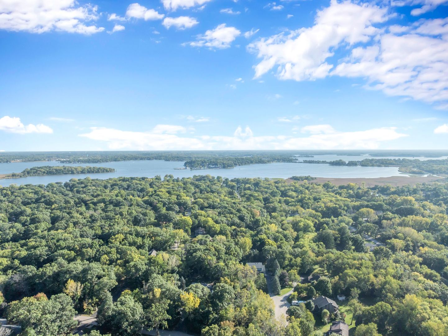 6712 PERKINS Parkway, Fox Lake, IL 60020