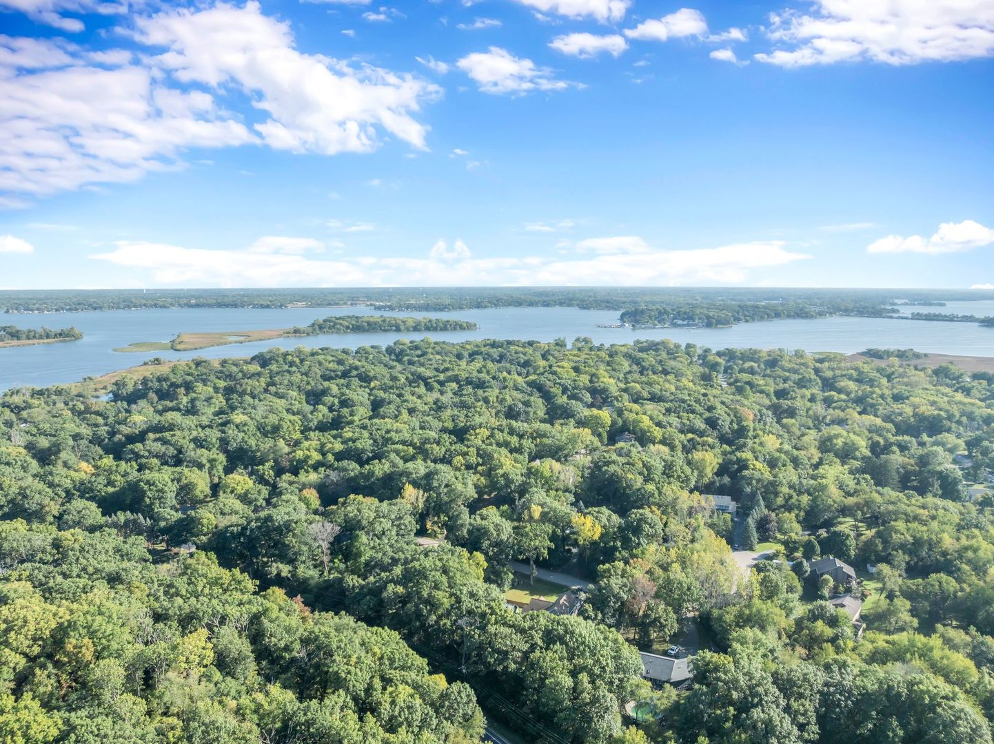 6712 PERKINS Parkway, Fox Lake, IL 60020