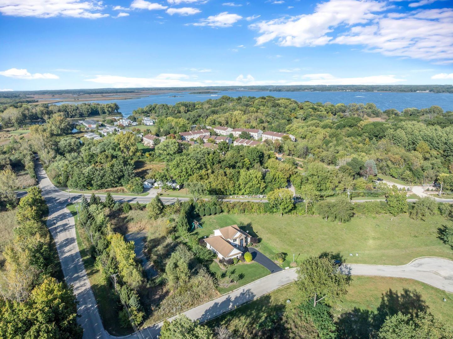 6712 PERKINS Parkway, Fox Lake, IL 60020