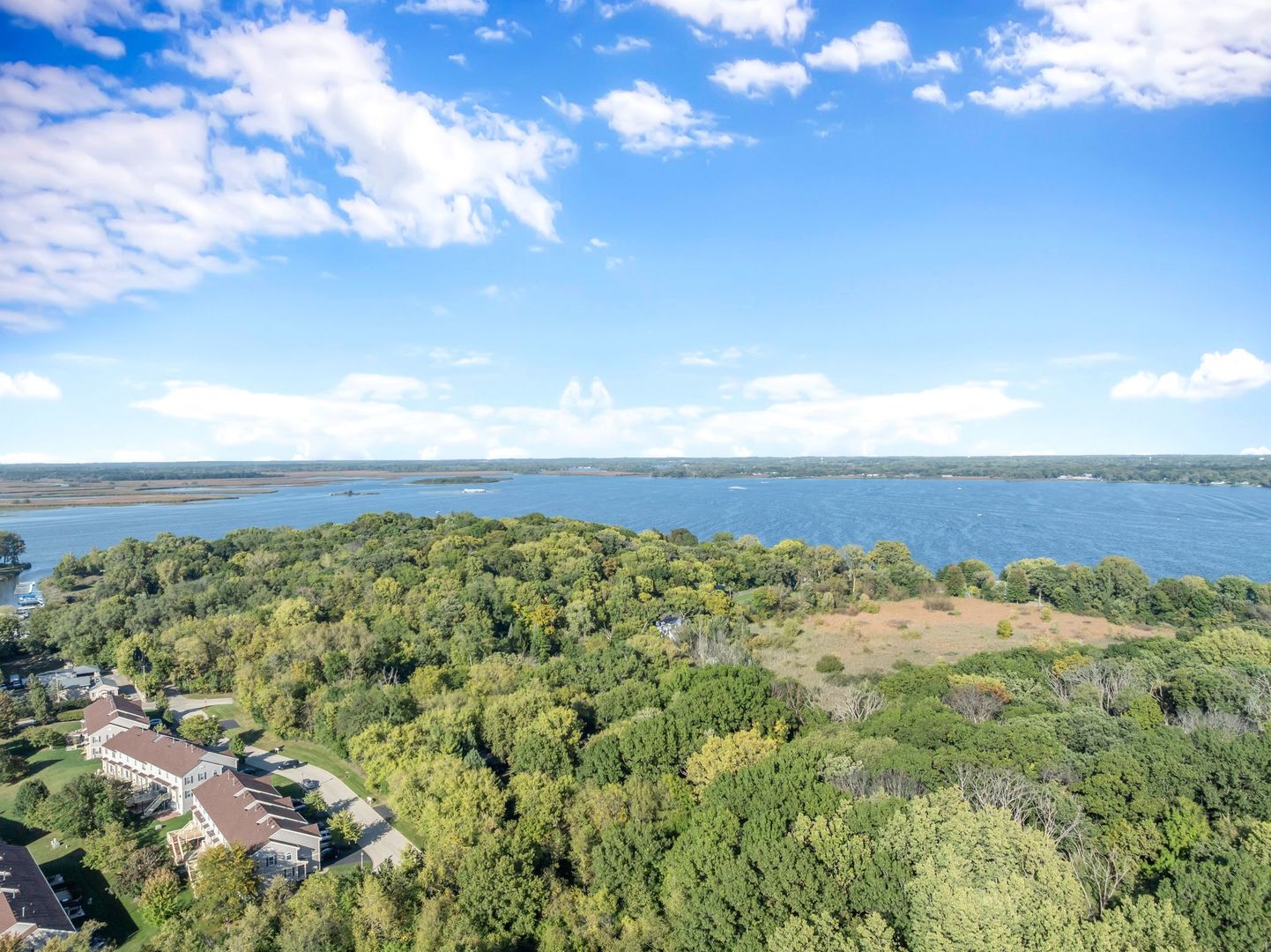 6712 PERKINS Parkway, Fox Lake, IL 60020