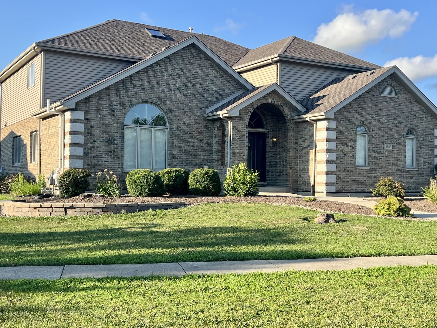 1205 Jennie Drive, New Lenox, IL 60451