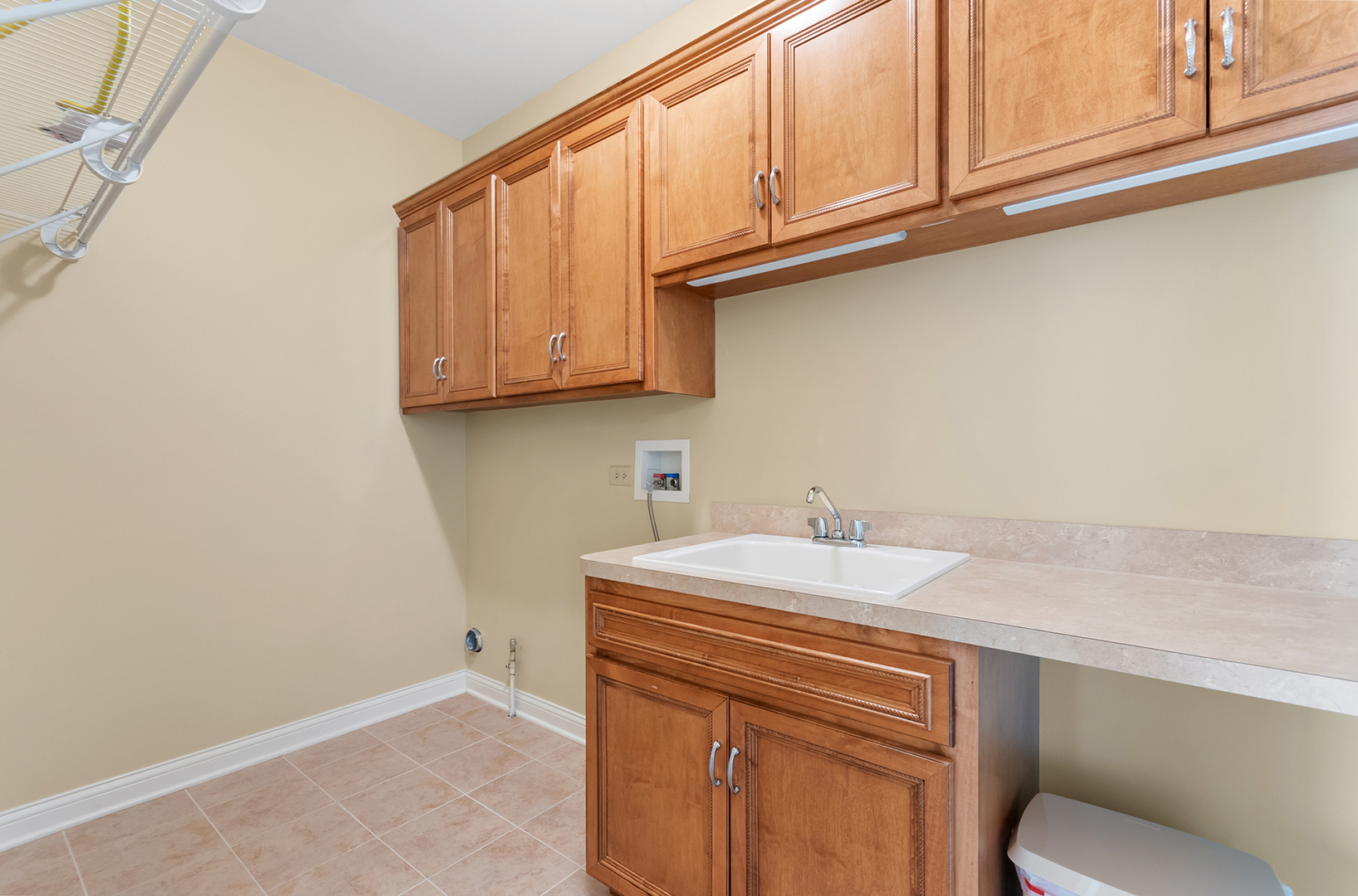 24563 River Crossing Drive, Shorewood, IL 60404