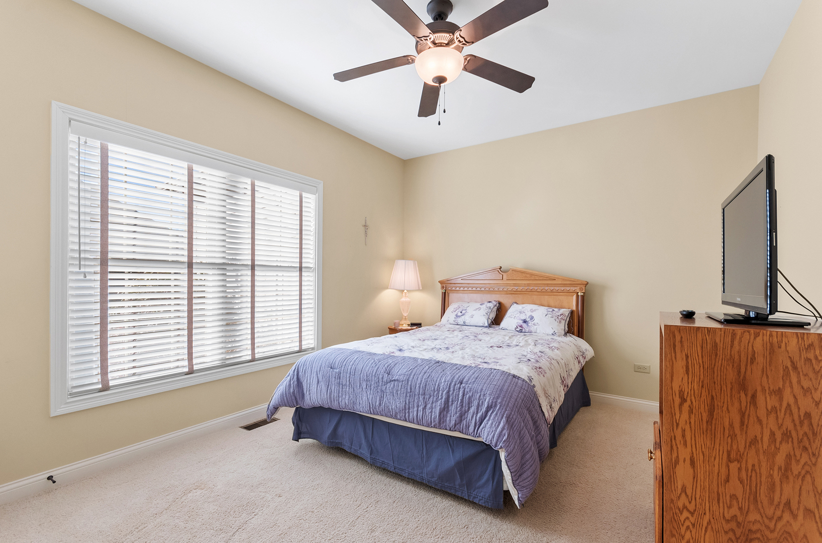 24563 River Crossing Drive, Shorewood, IL 60404