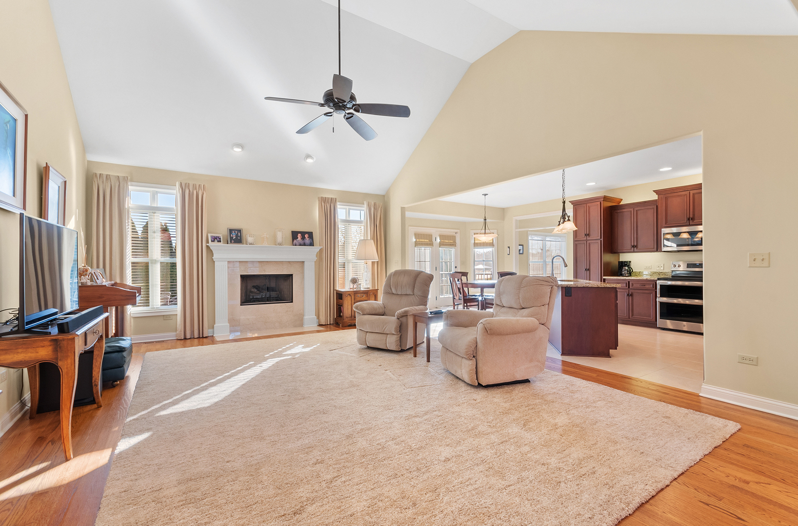 24563 River Crossing Drive, Shorewood, IL 60404