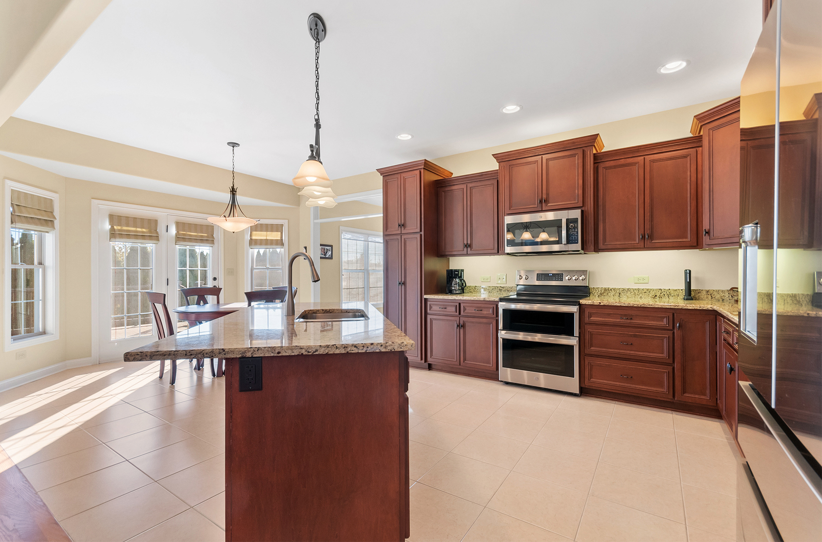 24563 River Crossing Drive, Shorewood, IL 60404