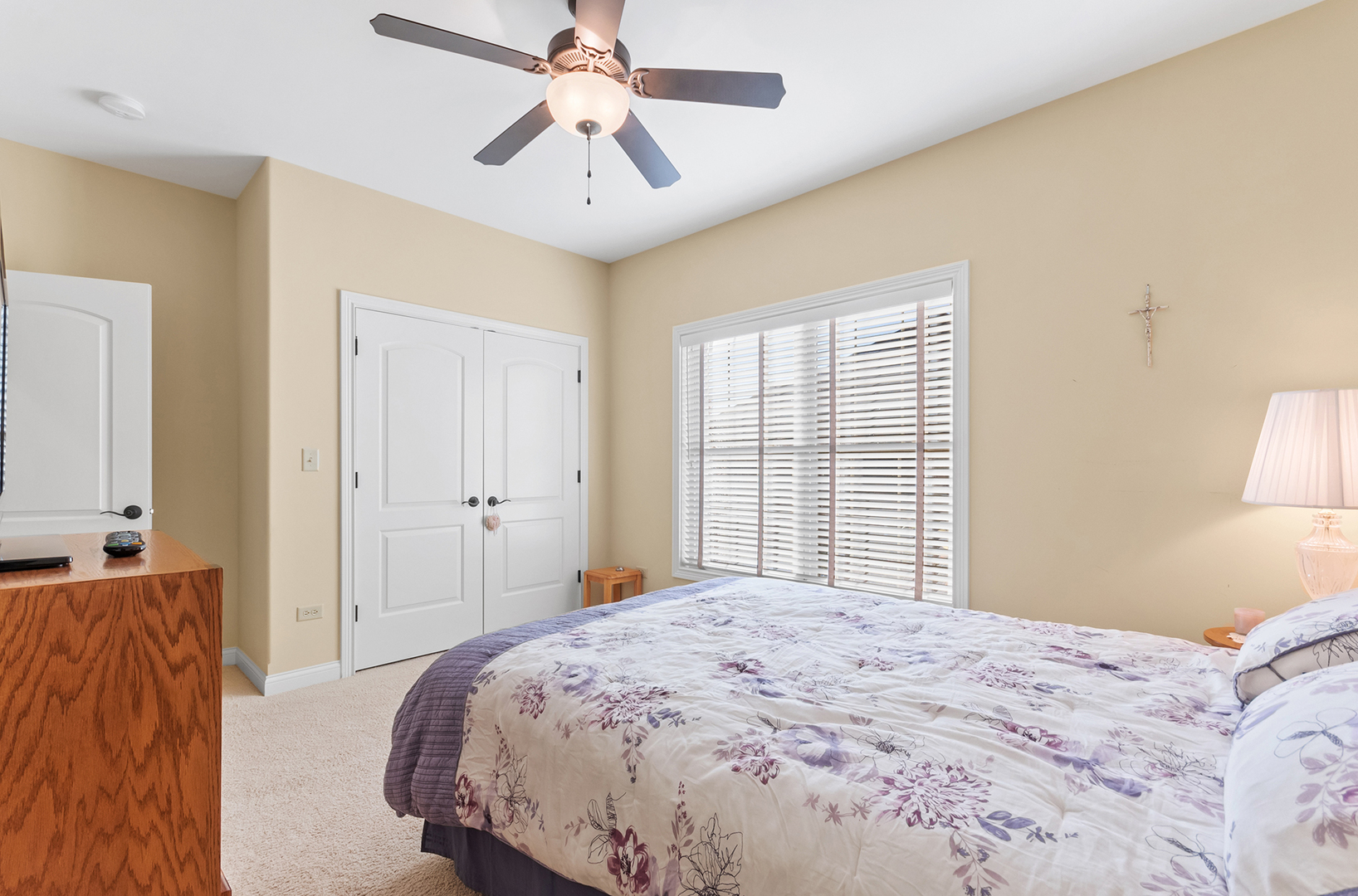 24563 River Crossing Drive, Shorewood, IL 60404