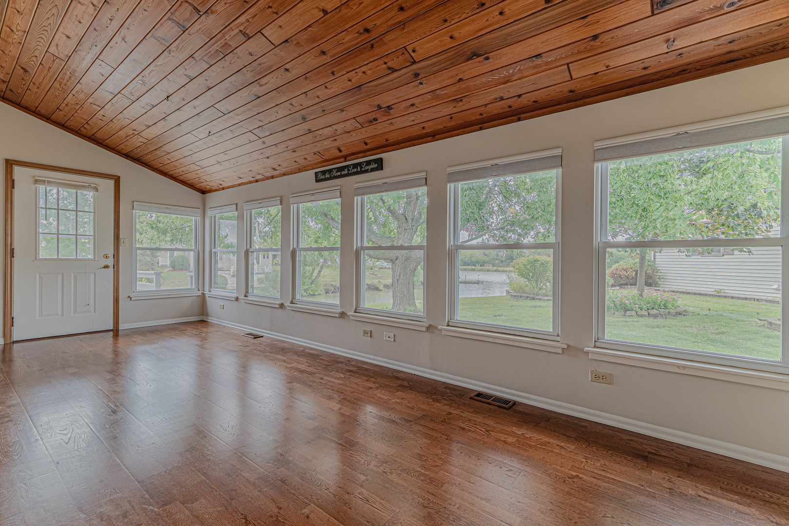 9 Derby Court, Grayslake, IL 60030