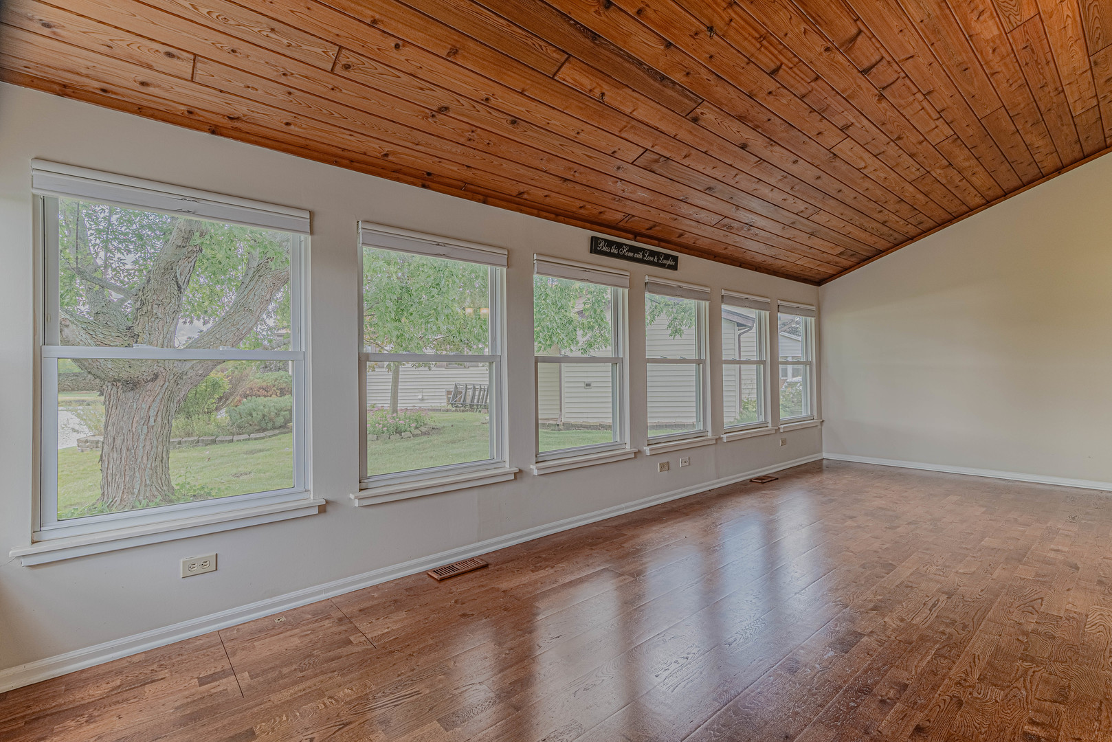 9 Derby Court, Grayslake, IL 60030