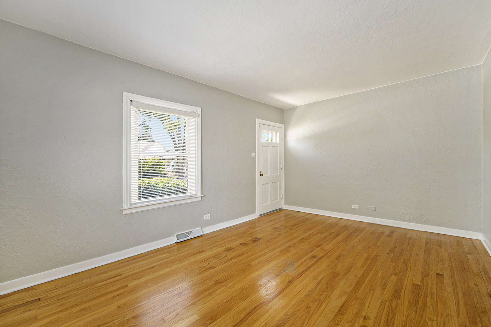 18302 Roy Street, Lansing, IL 60438