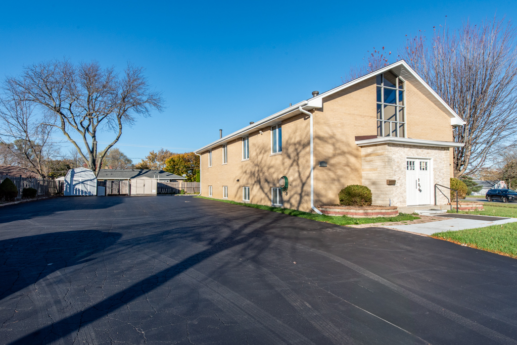 2126 10th Street, Waukegan, IL 60085