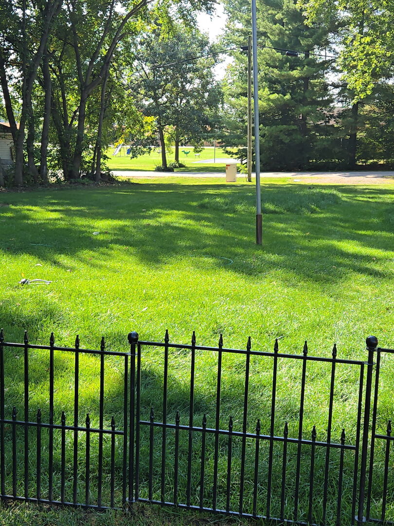 7203 Mohawk Drive, Wonder Lake, IL 60097