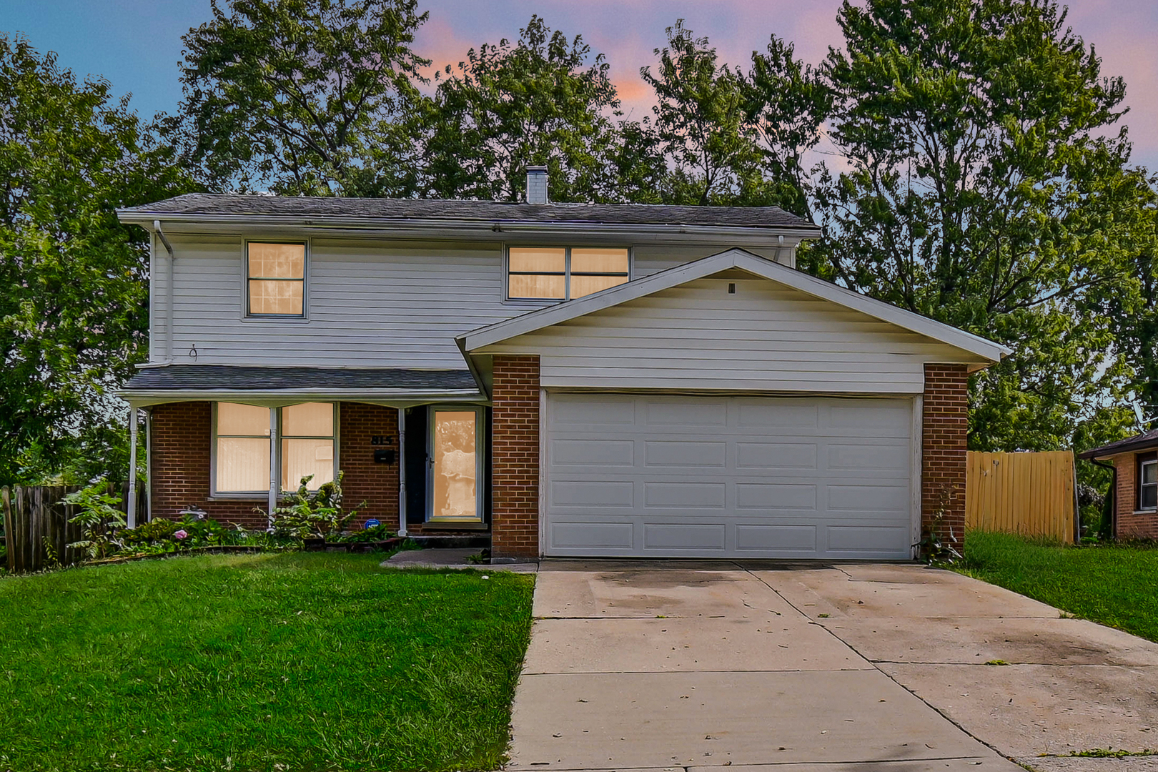 815 Blackhawk Drive, University Park, IL 60484